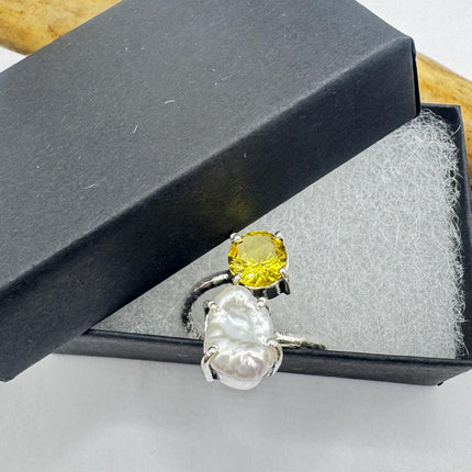 Vintage Pearl and Green Peridot Cocktail Ring – Size adjustable 5-9 Silver Bronze Setting