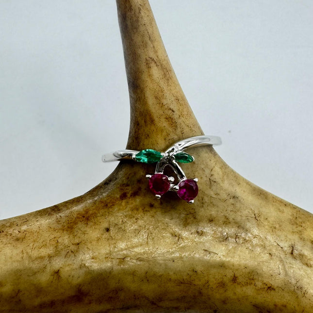 Vintage Silver Cherry Ring | Red Ruby Cherry Green Chrome Diopside Gemstone 925 Sterling Silver Antique Wedding Engagement