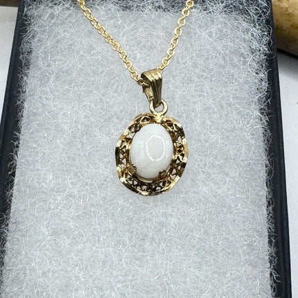 Vintage Silver Charm Necklace | Tiny White Fire Opal Star Pendant | 925 Sterling Silver Delicate Chain Necklace | Minimalist Jewelry