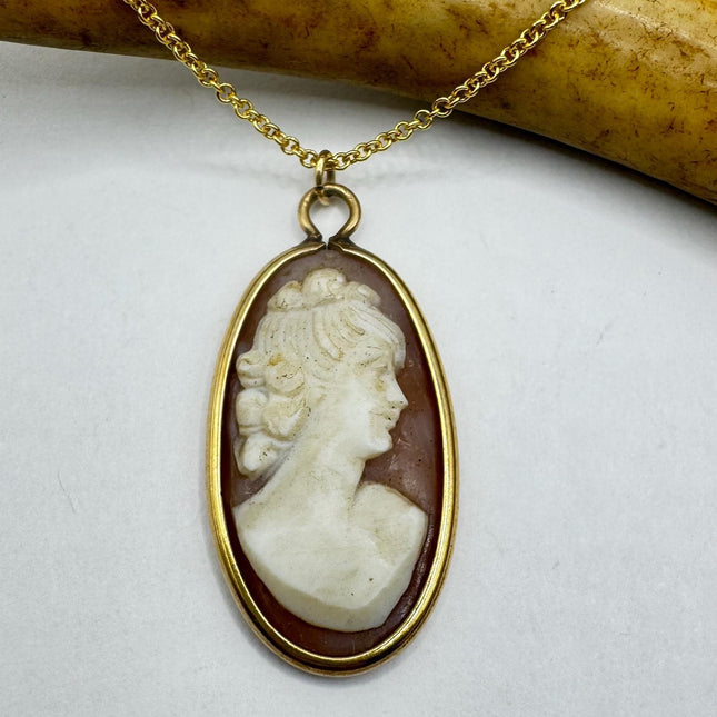 Vintage Cameo Pendant Necklace 12k Gold Filled