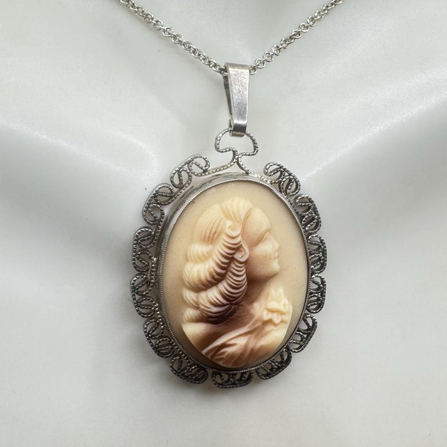 Vintage Cameo Pendant Necklace 925 Sterling Silver