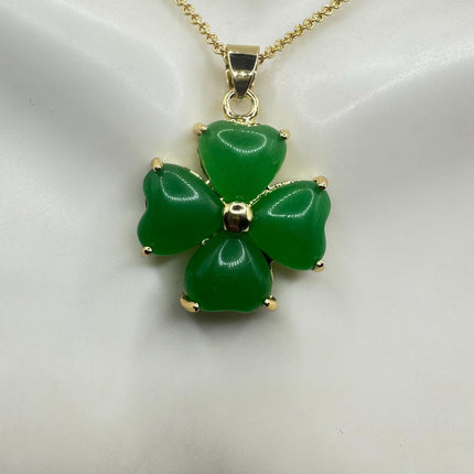 Vintage Green Jade Good Luck Clover Pendant Necklace