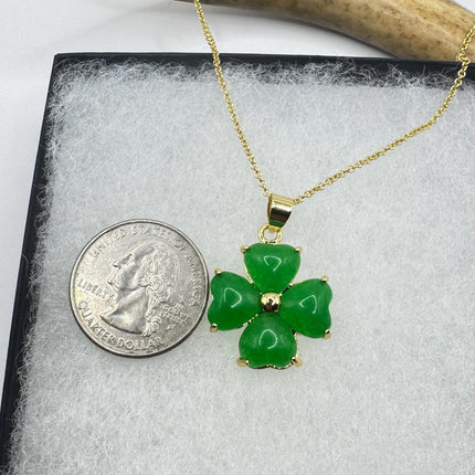 Vintage Green Jade Good Luck Clover Pendant Necklace