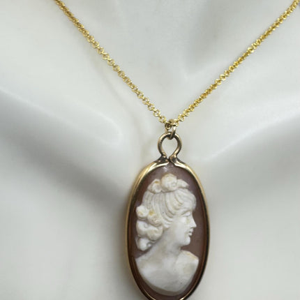 Vintage Cameo Pendant Necklace 12k Gold Filled