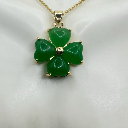Vintage Green Jade Good Luck Clover Pendant Necklace