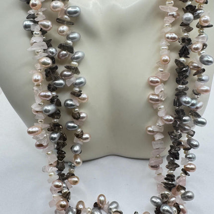 Vintage Pearl Beaded Necklace: 18 Inch