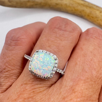 Vintage White Fire Opal 925 Sterling Silver Ring