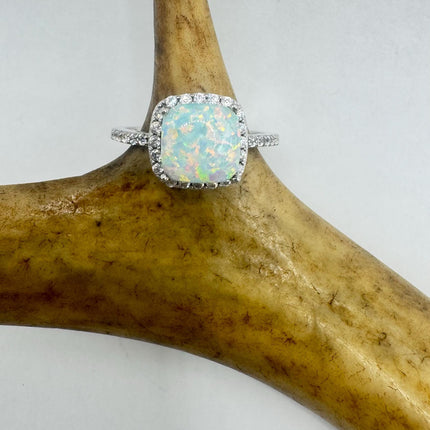 Vintage White Fire Opal 925 Sterling Silver Ring