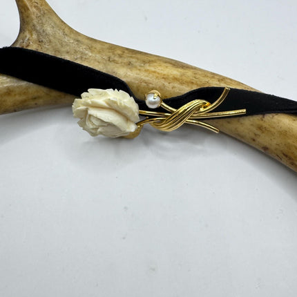 Vintage ivory flower and Green jade rose Brooch Pin - Gold Filled - Unique and Stylish Accessory