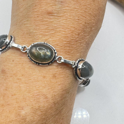 Vintage Rainbow Green Labradorite Silver Bracelet Silver Bronze