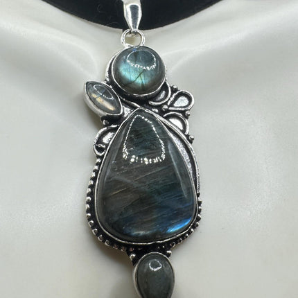 Vintage Green Labradorite Necklace - Bronze and Silver Finish - Velvet Ribbon Choker