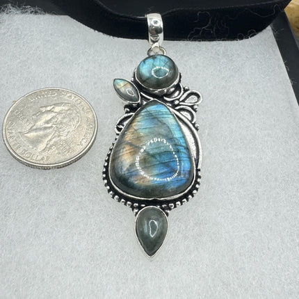 Vintage Green Labradorite Necklace - Bronze and Silver Finish - Velvet Ribbon Choker