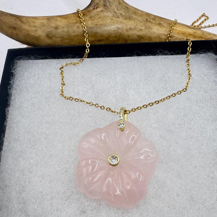 Vintage Rose Quartz Crystal Flower Necklace Gold Filled