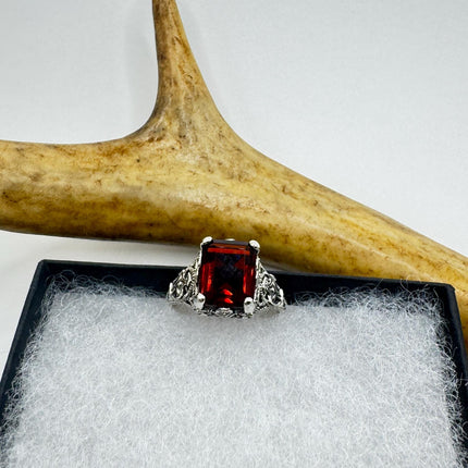 Vintage 925 Sterling Silver Red Garnet Ring: Boho Cocktail-Rings-TomWayne Jewelers