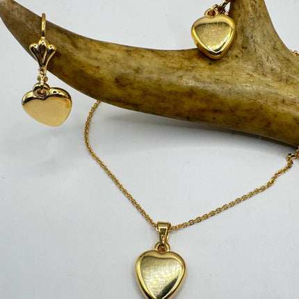 Heart Necklace and Earrings: Vintage Heart Design Gold Filled