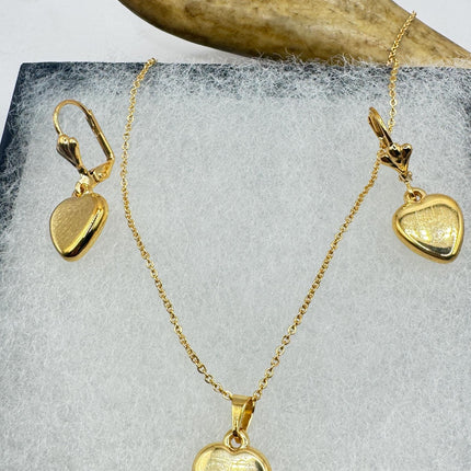 Heart Necklace and Earrings: Vintage Heart Design Gold Filled