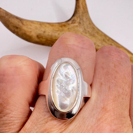 Vintage White Mother of Pearl Ring - 925 Sterling Silver - Engagement Wedding Band