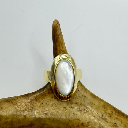 Vintage White Mother of Pearl Ring - Gold 925 Sterling Silver - Engagement Wedding Band