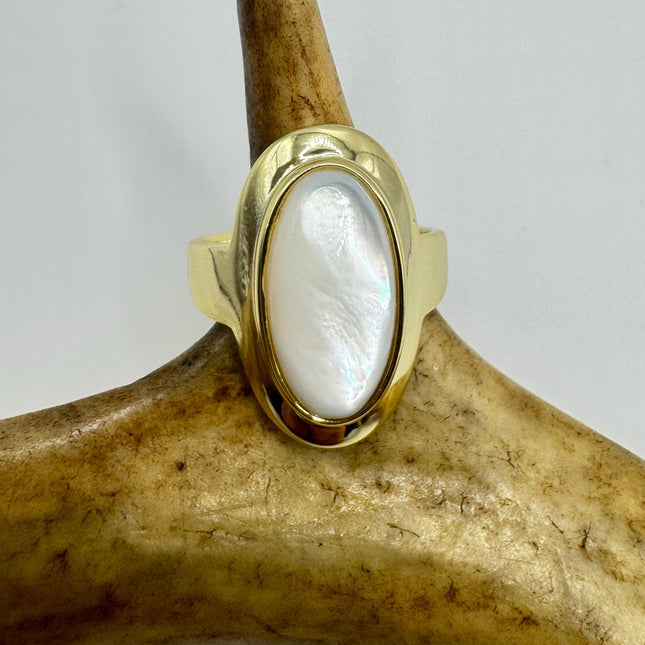 Vintage White Mother of Pearl Ring - Gold 925 Sterling Silver - Engagement Wedding Band