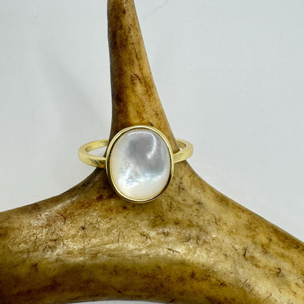 Vintage White Mother of Pearl Ring - Gold 925 Sterling Silver - Engagement Wedding Band