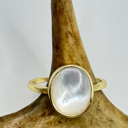 Vintage White Mother of Pearl Ring - Gold 925 Sterling Silver - Engagement Wedding Band