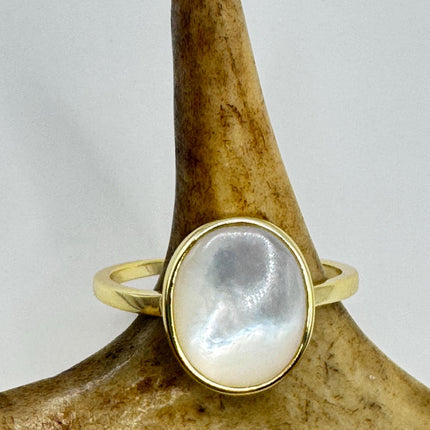 Vintage White Mother of Pearl Ring - Gold 925 Sterling Silver - Engagement Wedding Band