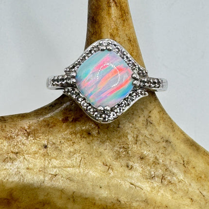 Vintage White Fire Opal 925 Sterling Silver Ring