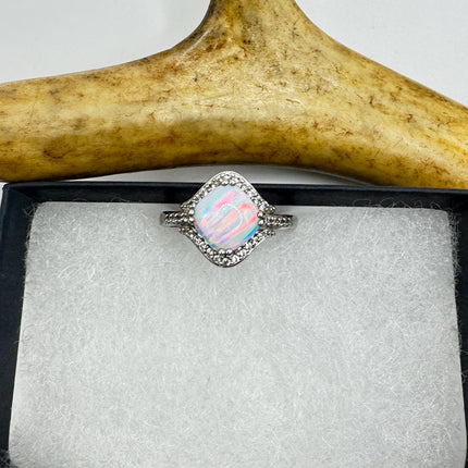 Vintage White Fire Opal 925 Sterling Silver Ring