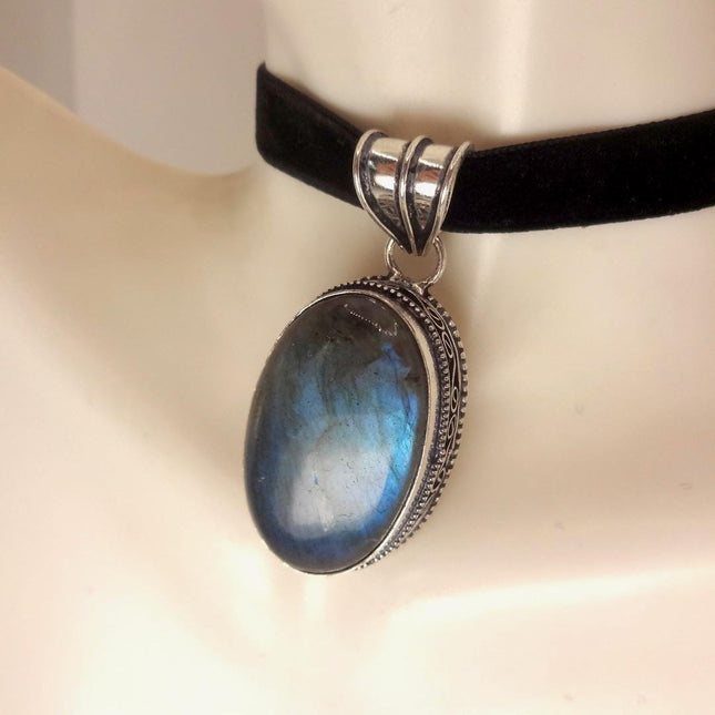 Vintage White Bronze Rainbow Labradorite Black Velvet Choker Pendant Necklace
