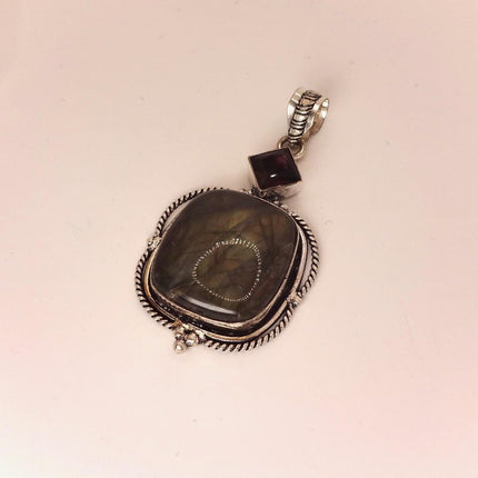 Vintage White Bronze Rainbow Labradorite Black Velvet Choker Pendant Necklace