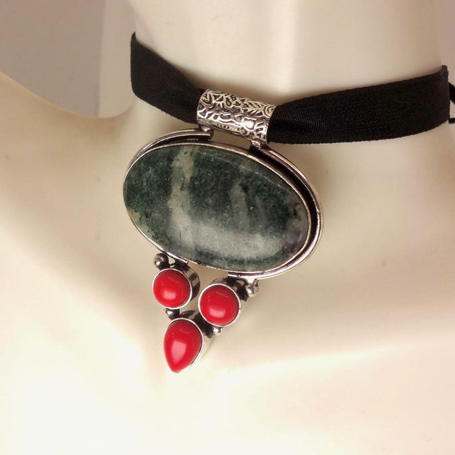 Vintage Green Moss Agate Red Coral Glass Silver Boho Statement Necklace Black Velvet Choker