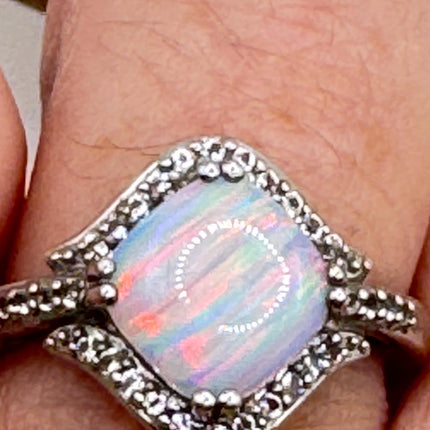 Vintage White Fire Opal 925 Sterling Silver Ring