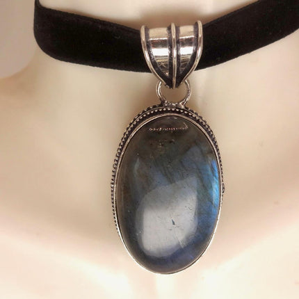 Vintage White Bronze Rainbow Labradorite Black Velvet Choker Pendant Necklace