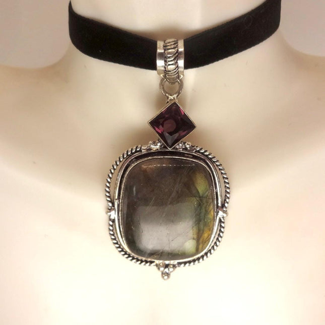 Vintage White Bronze Rainbow Labradorite Black Velvet Choker Pendant Necklace