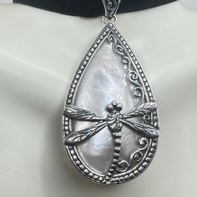 Vintage mother of Pearl Necklace Elegant White Dragonfly 925 Sterling Silver