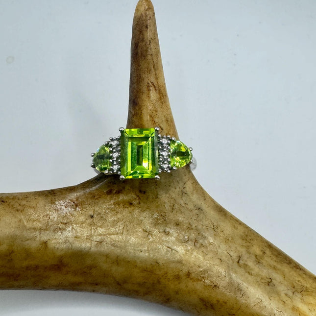 Vintage Peridot Ring Sterling Silver Size 7