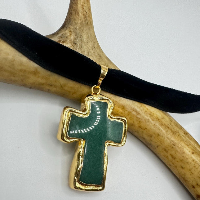 Vintage Green Nephrite Jade Cross Choker Pendant Necklace - Golden Bronze