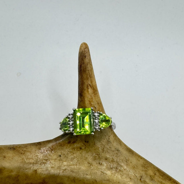 Vintage Peridot Ring Sterling Silver Size 7