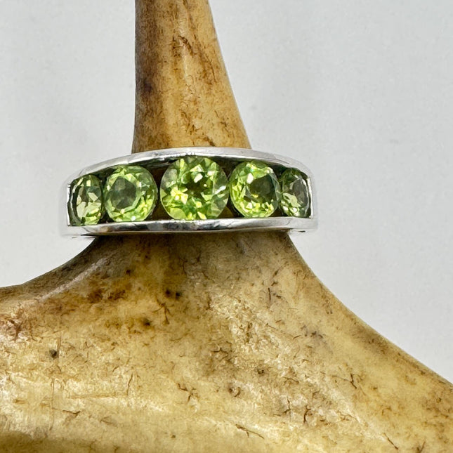 Vintage Green Peridot Wedding Band Ring Sterling Silver Size 6.5