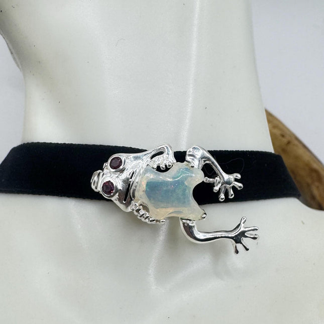 Vintage White Opal Frog Pin Brooch: 925 Sterling Silver Velvet Choker