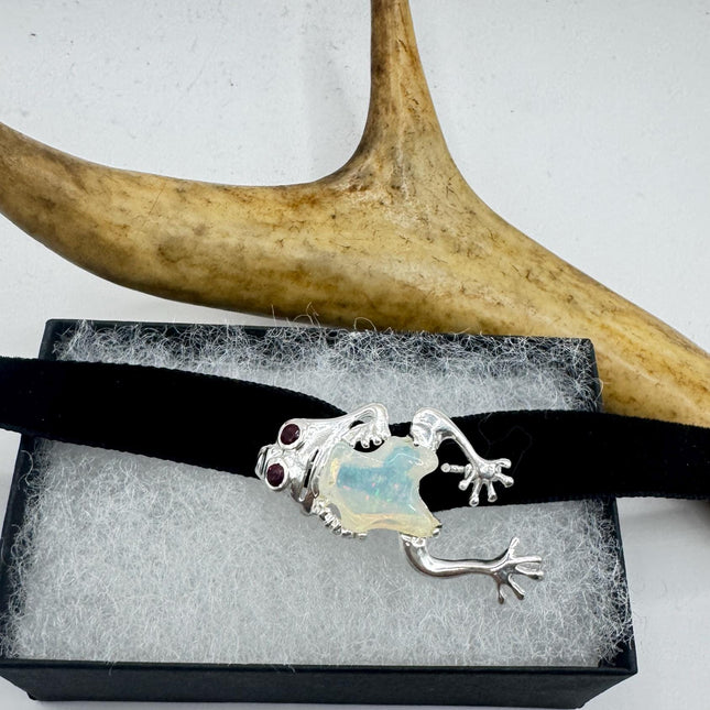 Vintage White Opal Frog Pin Brooch: 925 Sterling Silver Velvet Choker