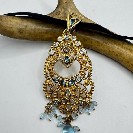 Aquamarine and Blue Topaz Pendant Necklace: Vintage Velvet Choker