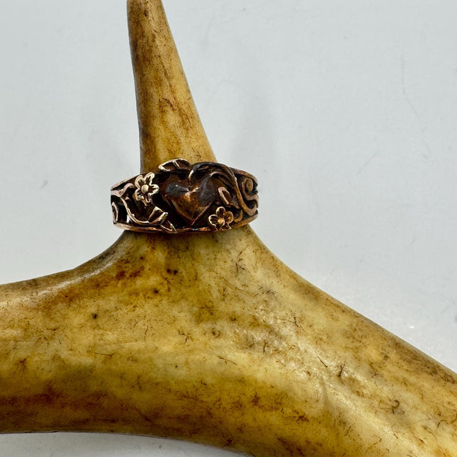 Vintage Heart Ring | Gold Bronze Band