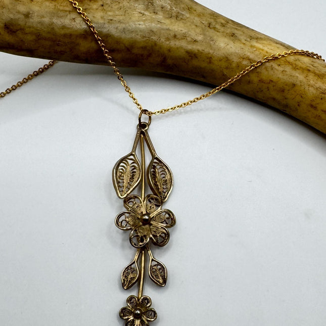 Vintage Filigree flower Pendant Necklace | 925 Sterling Silver on a fine chain