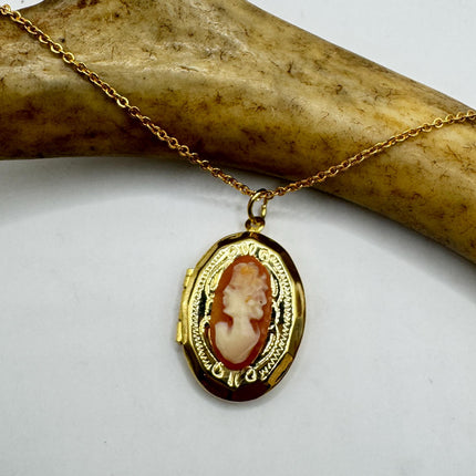 Vintage Gold Filled Cameo Photo Locket Necklace