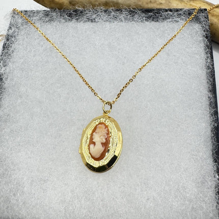 Vintage Gold Filled Cameo Photo Locket Necklace