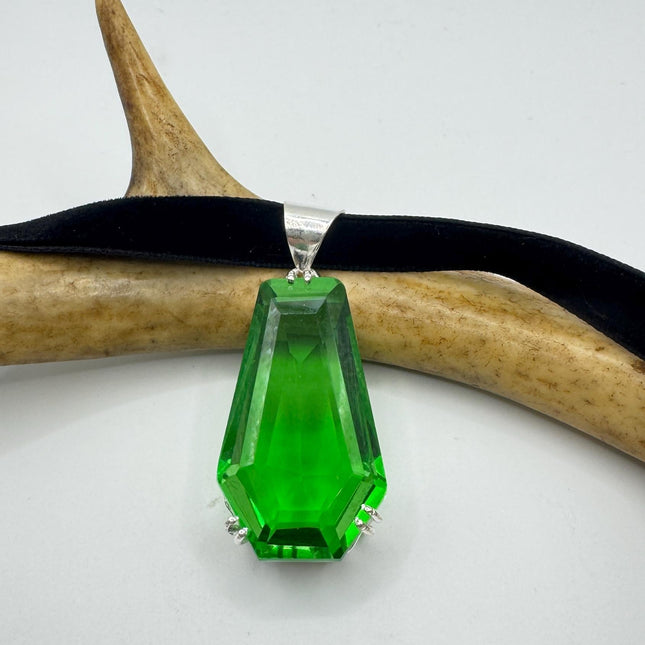 Vintage Emerald Green Glass Silver Boho Statement Necklace