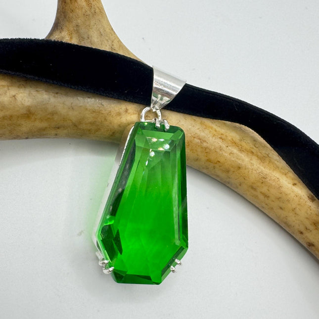 Vintage Emerald Green Glass Silver Boho Statement Necklace