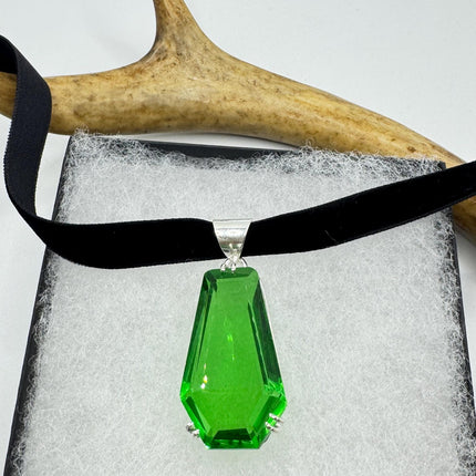 Vintage Emerald Green Glass Silver Boho Statement Necklace