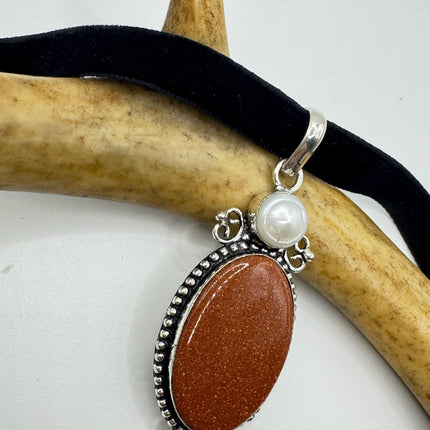 Goldstone Choker Necklace: Vintage Style (Black Velvet Ribbon, Chunky Pendant)